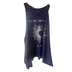 Graphic tank top with open underarms